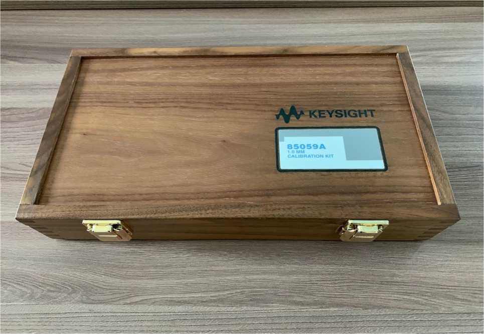 Внешний вид. Меры коэффициентов передачи и отражения 85059А, 85059В, 85059V, http://oei-analitika.ru рисунок № 1